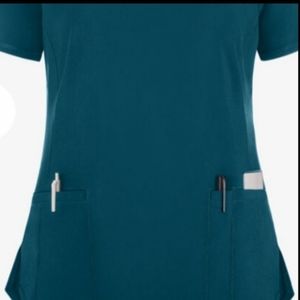 Cherokee Infinity Scrub Top